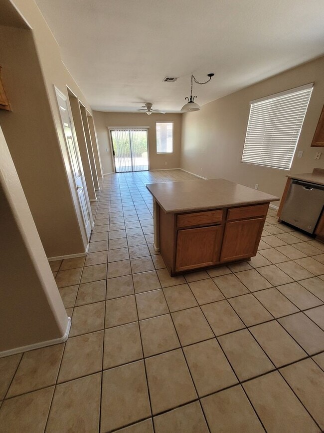 Photo - 2517 W Memorial Dr