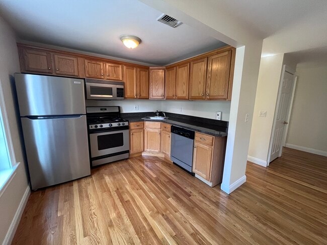 Photo - 16 Gates St Unit 3