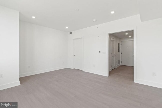 Photo - 2000 Dreer St Unit 304