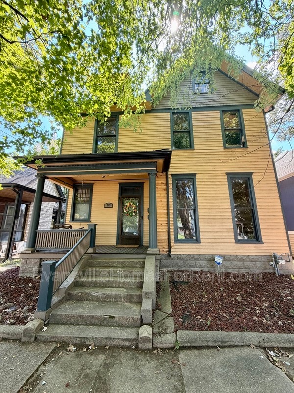 Building Photo - 319 Adams Ave
