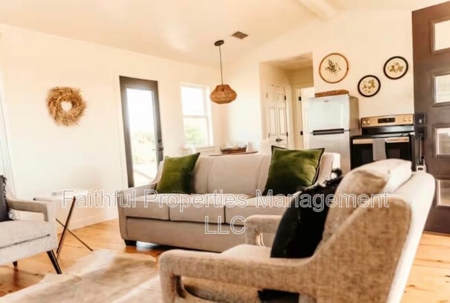 Photo - 5100 Fm 1651