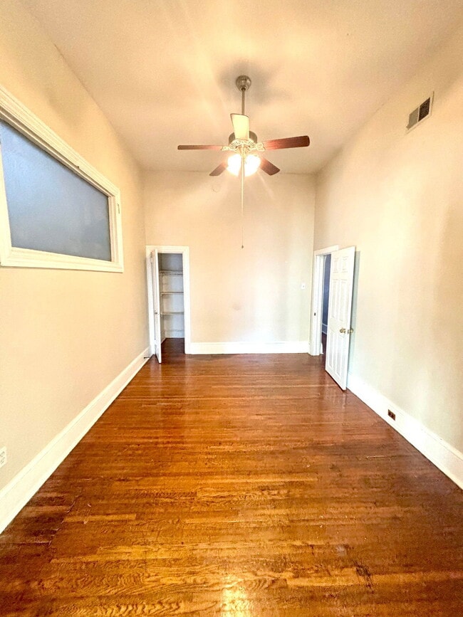 Photo - 241 N Queen St Unit 3