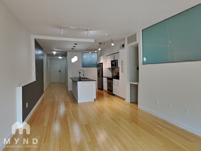 Photo - 4040 N Hall St Condo Unit 106