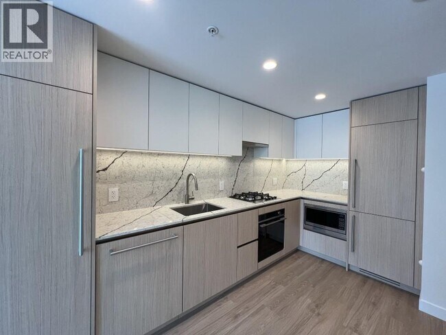 2135 Springer Ave Unit 409