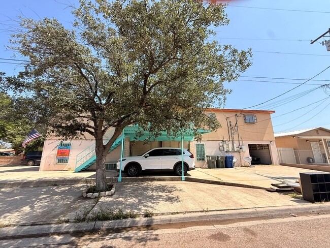 2901 San Agustin Ave Unit 2