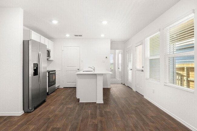 Photo - 2038 Zephyr Lily