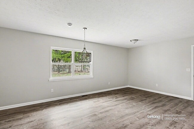 Photo - 217 Moorfield Dr