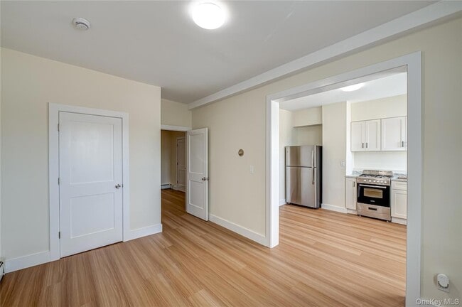 Building Photo - 50 E Main St Unit B Rental