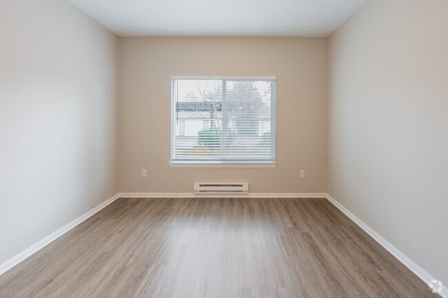 1BR, 1BA - 786SF - River Trail