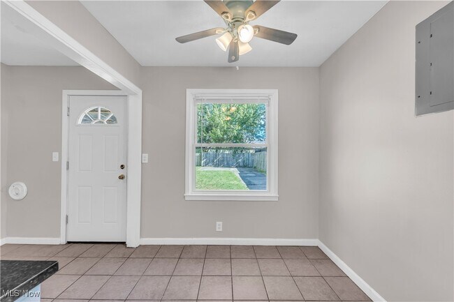 Photo - 12706 Bennington Ave