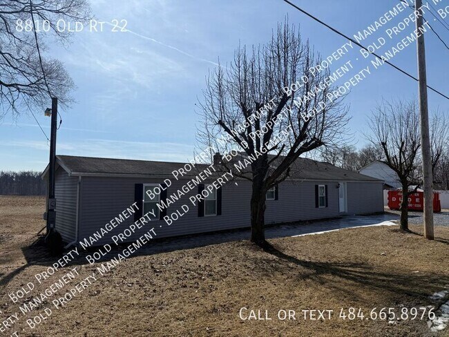 Building Photo - Three bedroom two bath home in Bethel