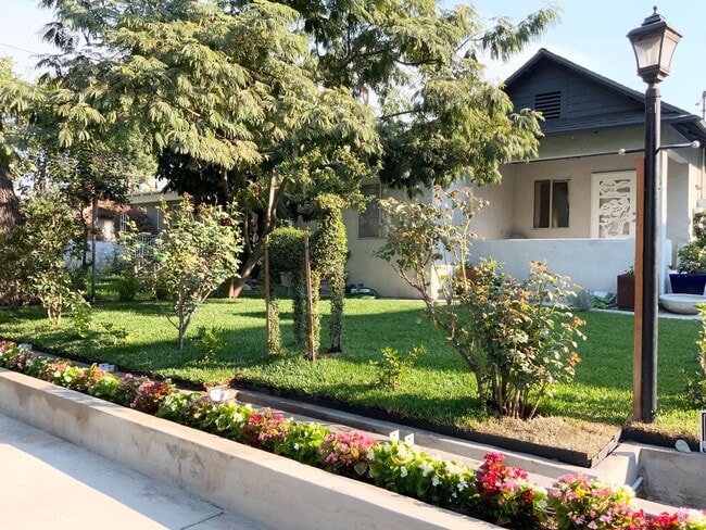 Building Photo - M Cypress Unit 520