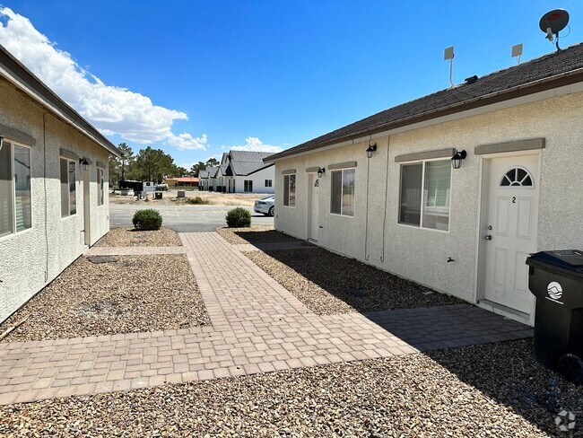 Building Photo - 620 San Lorenzo St Unit 4 Rental