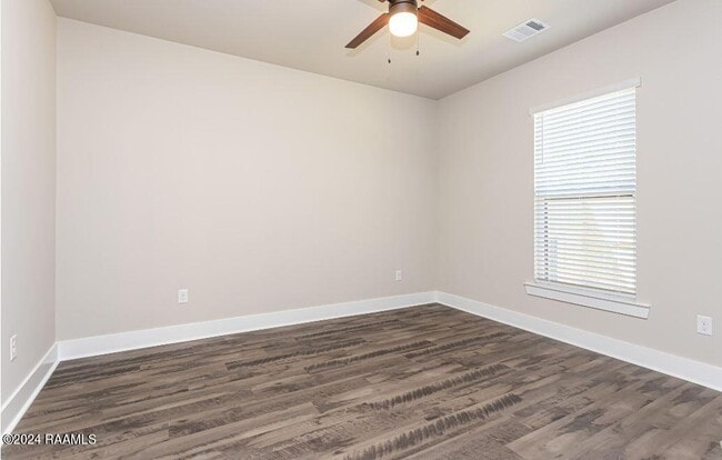 Photo - 101 Foster Grove Drive