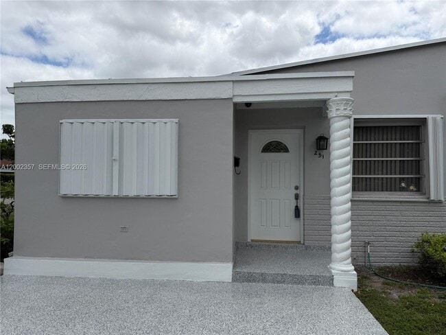 Photo - 251 SW 69th Ave