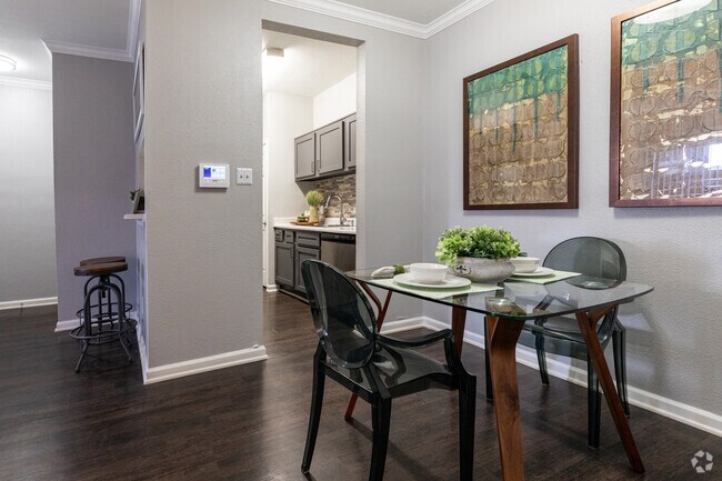 1HAB, 1BA - 475SF - The Quinn at Westchase