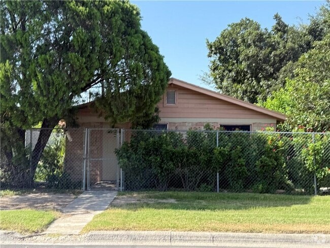 Building Photo - 120 E Adams Ave Rental
