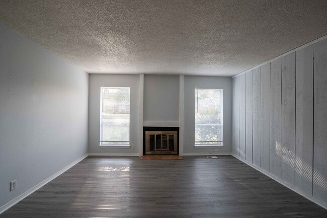 Photo - S Joplin Ave Duplex Unidad 3239