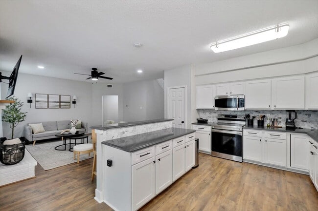 Photo - 2200 Glenbrook St Unidad ID1019560P