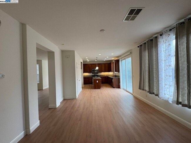 Photo - 192 S Tranquilidad St