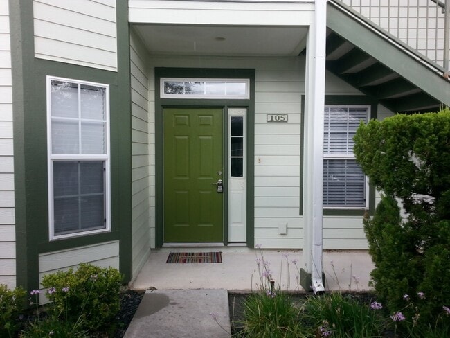 Building Photo - 2935 NE 7th St