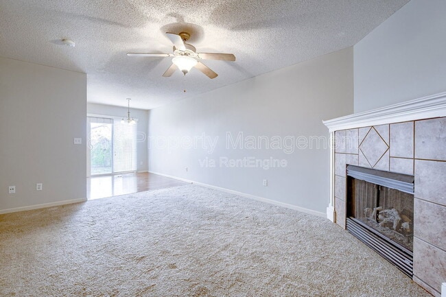 Photo - 5526 N Broadway