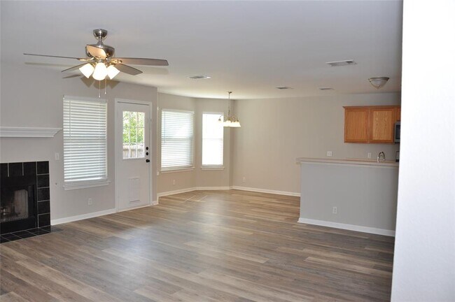 Photo - 272 Spillway Dr