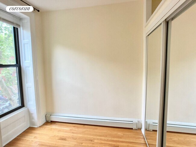 Photo - 259 Hewes St