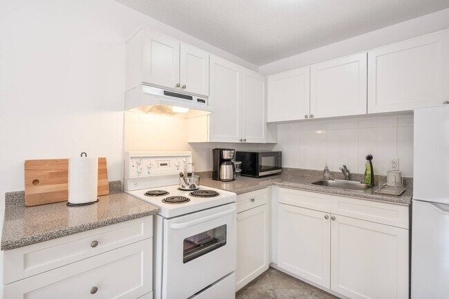 Photo - 1190 10th Avenue Bikeway Unit ID1051846P