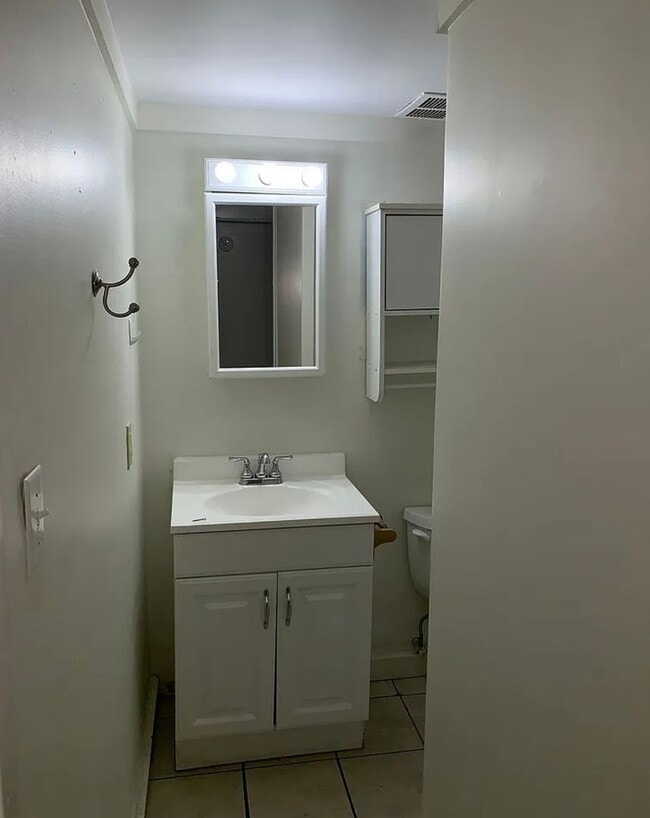 Photo - 107 S Bryan Ave House