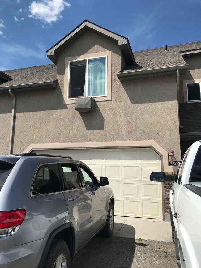 Building Photo - 1602 Honeysuckle Loop Unit 1602 Honeysuckle Loop