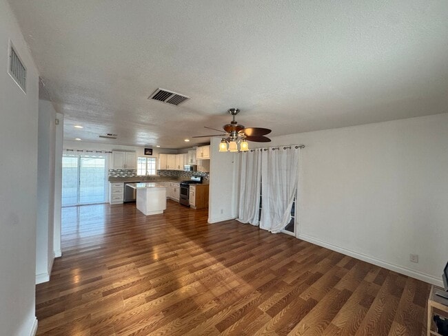 Photo - Beautiful 4 bedroom in West Lancaster