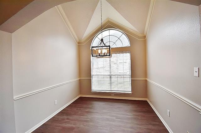 Photo - 1402 Lost Creek Dr