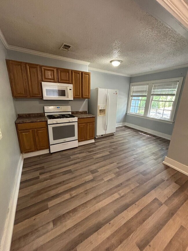 Photo - 127 E Olive St