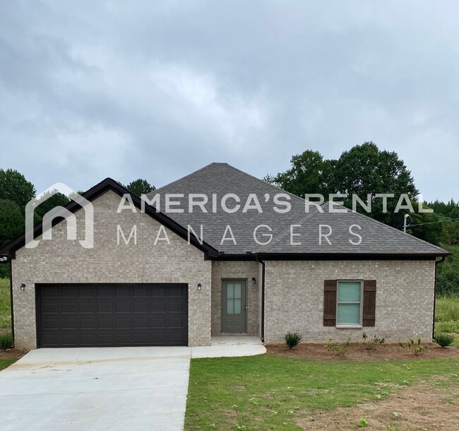 Building Photo - Home for Rent in Jasper, AL...Available to...