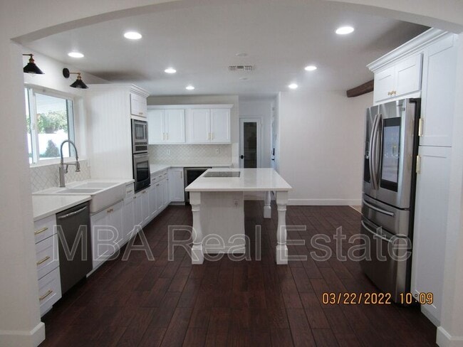 Photo - 2802 E Weldon Ave