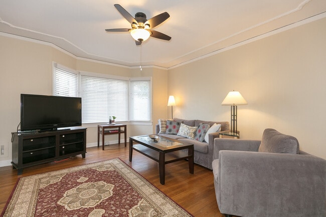 Photo - 3434 California St Unidad #2