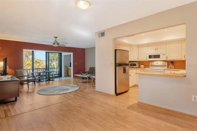 Photo - 1601 Bayhouse Point Dr Unit BA204