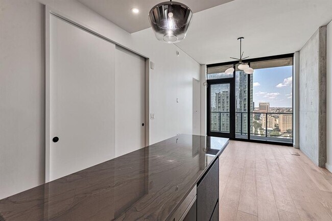 Photo - 610 Davis St Unit 2311