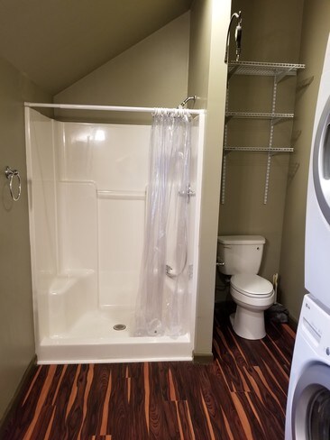 BAÑO - 90 Washington St Unidad B