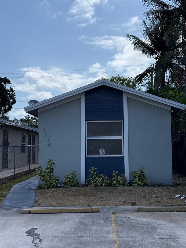 Photo - 1014 NW 6th Ave Unit 1-2