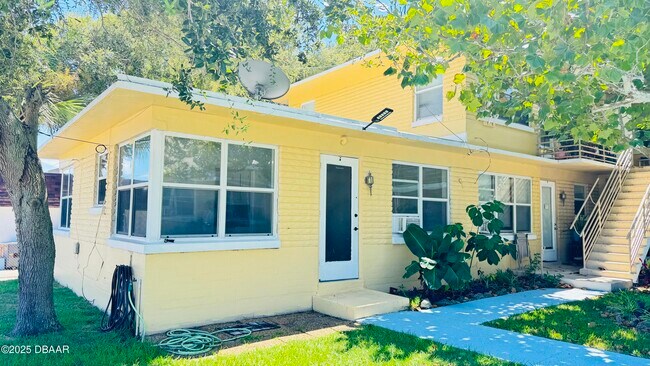 Photo - 637 N Oleander Ave Unit 8