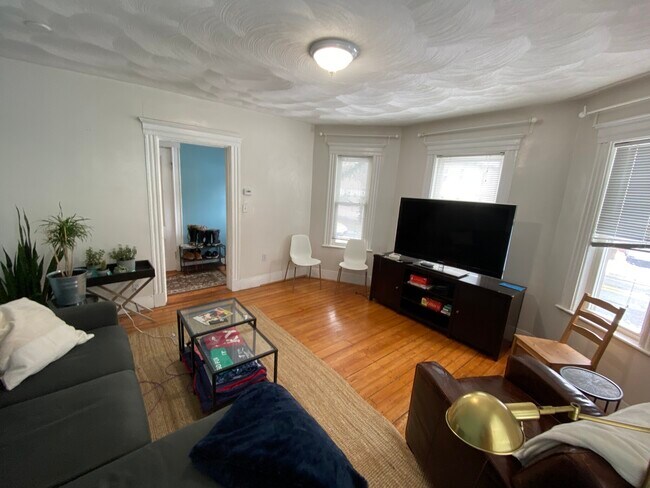 37 Cameron Ave Unit 1
