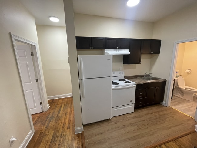 Photo - 884 Huntington Ave