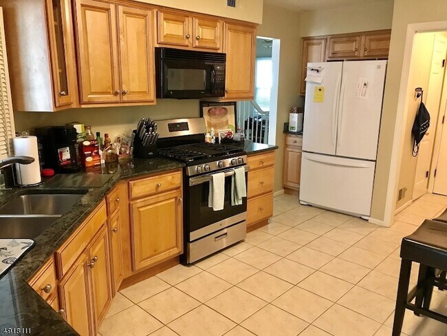 Photo - 21 Pilgrim Ct