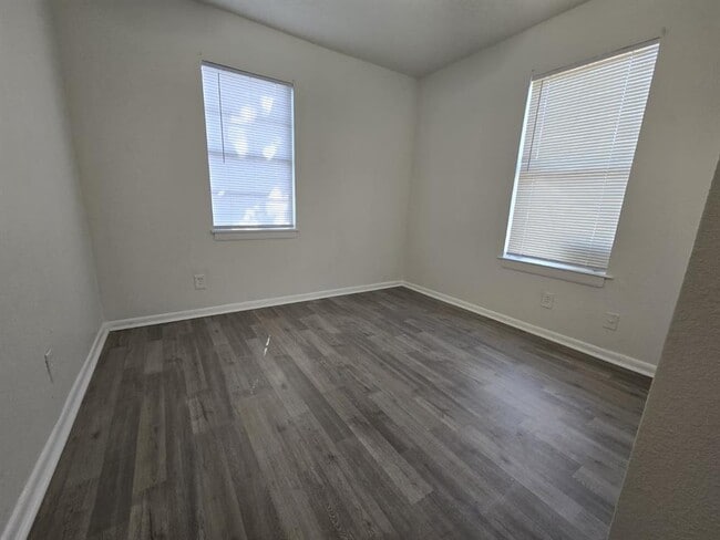 Photo - 6905 Bennett Ave