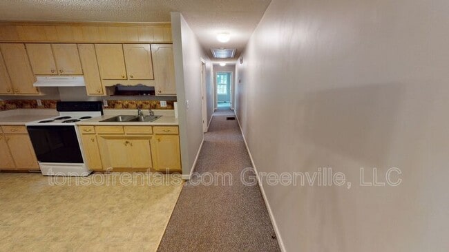 Photo - 210 Church St