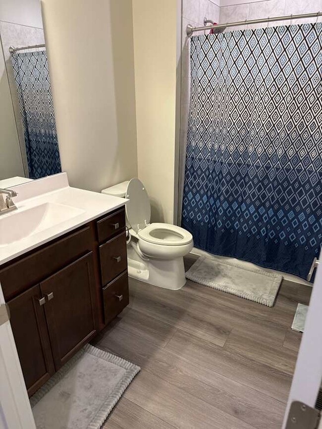 24104 Newtonmore Ter Unidad 1 bedroom 1 bathroom
