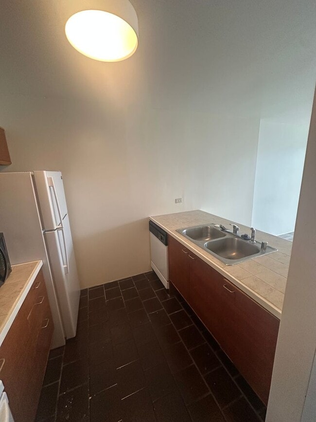 Photo - **PET FREINDLY** 2 BD / 1 BA Unit in Honolulu!