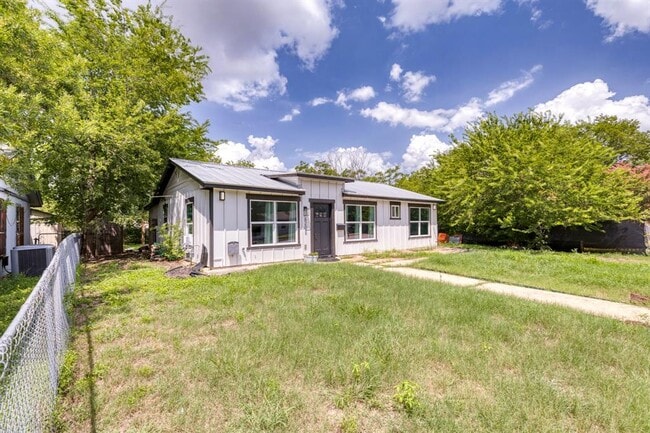 Photo - 6202 Carnation Terrace
